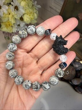 SHE RUNS WITH WOLVES • The Wild Within No. 01 • Artisan Gemstone Bracelet: B1281
